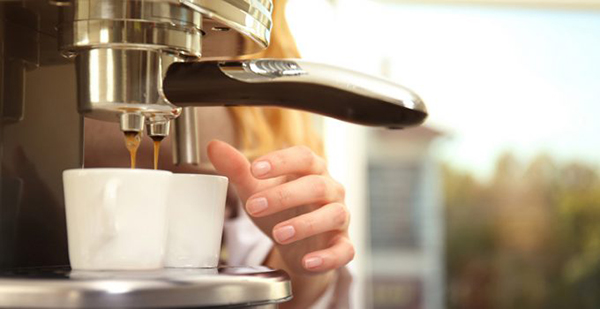 Kinh nghiệm chọn mua máy pha cafe tốt nhất dành cho gia đình có ít thành viên